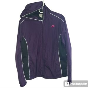 NIKE SPORTSWEAR XL dark purplewindbreaker jacket EUC‎